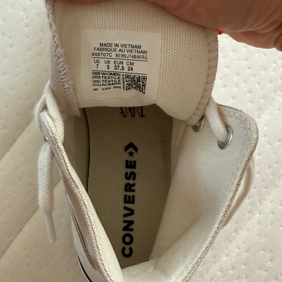 Converse All Star High-Tops in Soft Gray - Picture 3 of 4